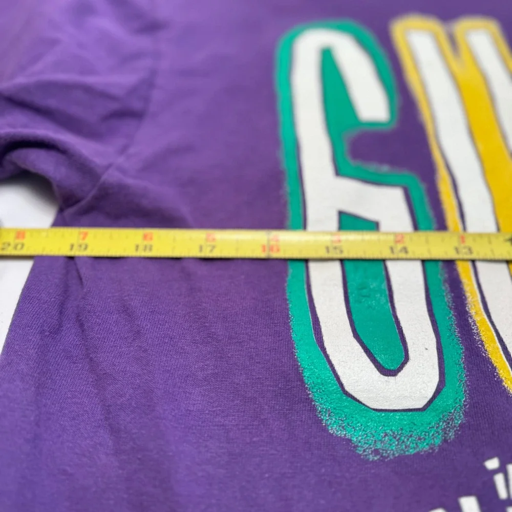 Vintage 1990 Guess Georges Marciano Purple Graphic T-Shirt New York Paris USA M - Picture 6 of 7